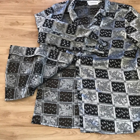 Semi sheer blouse - Picture 8 of 11